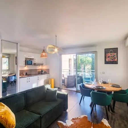 Elena - Proche Avec Terrasse Apartment